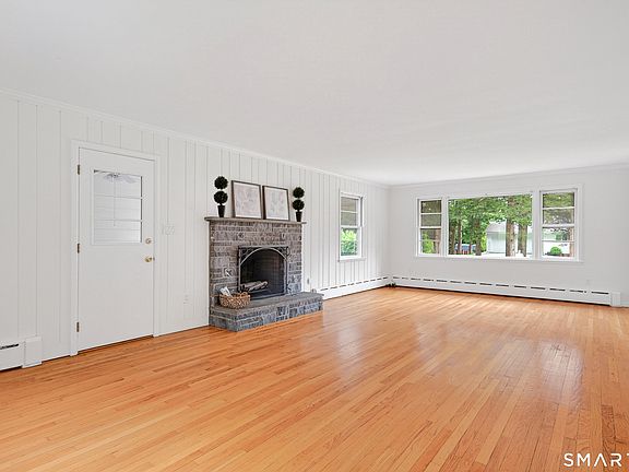 4th image of 6 Fairview Terrace