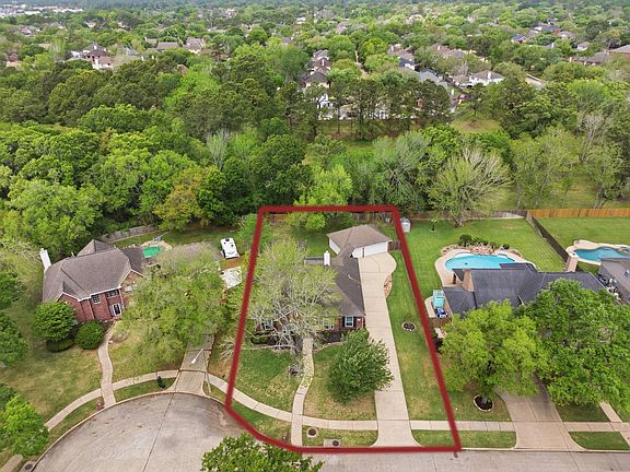 4th image of 304 Melodywood Dr