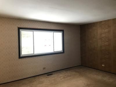 2nd image of 7695 Kensington Ln