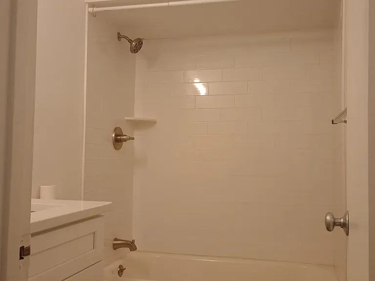 146 Jackson St #10 — Photo 8
