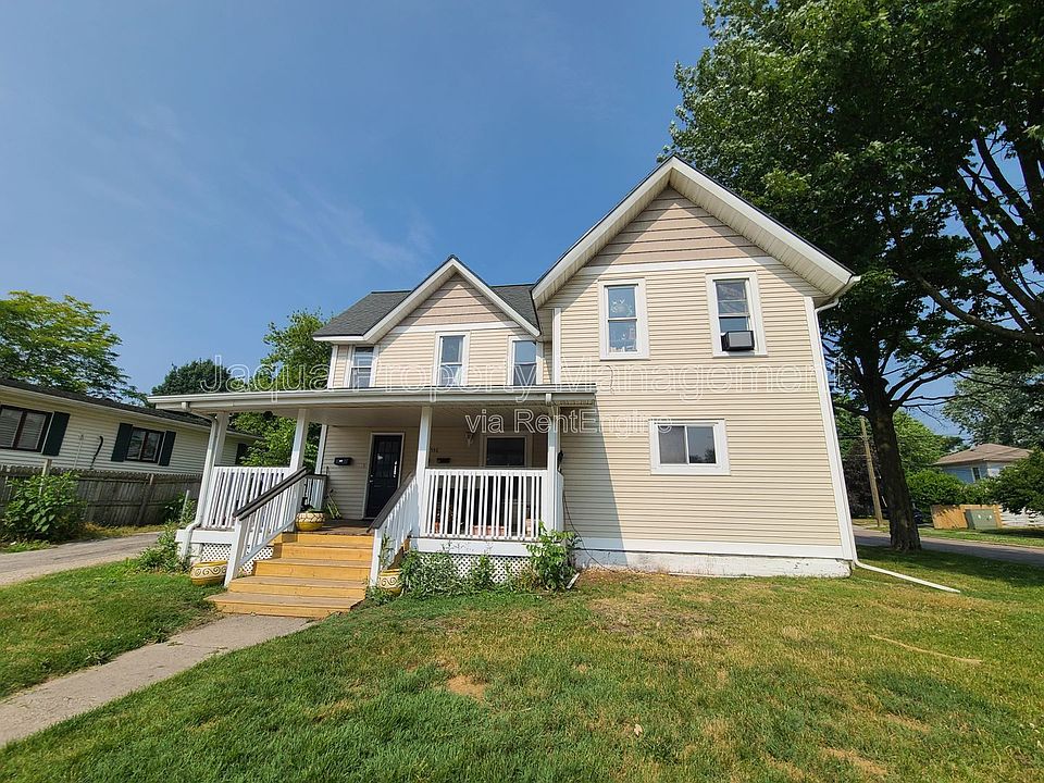 1st image of 556 Broadway St #2B