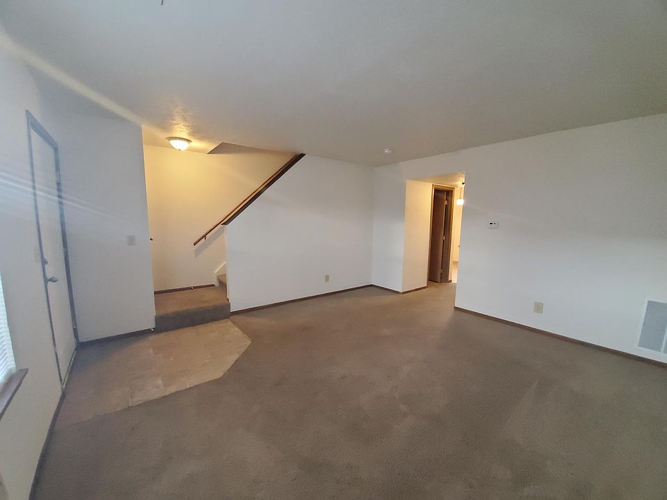 1st image of 6194 Applegrove Ln