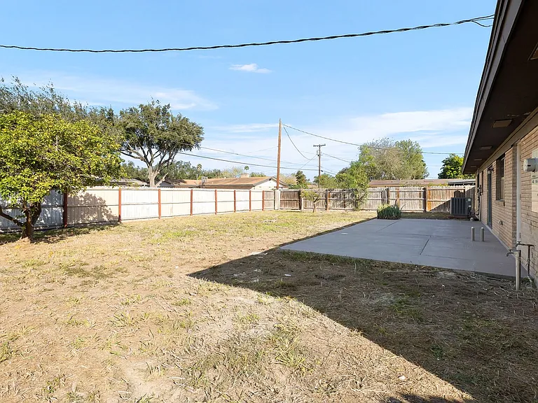 1518 Orchid Ave — Photo 22