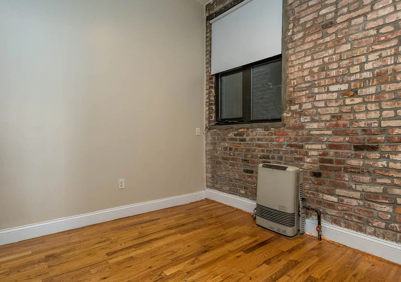 346 Gates Avenue — Photo 4