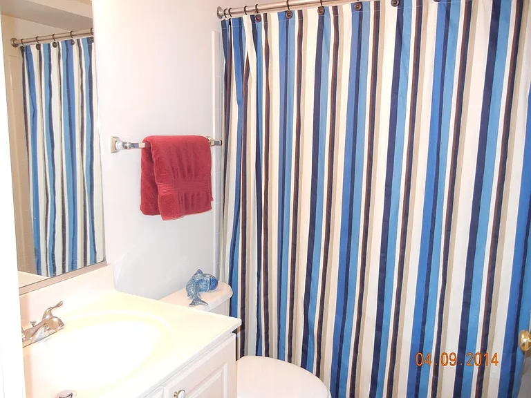 Fill bathroom #3 (upstairs)