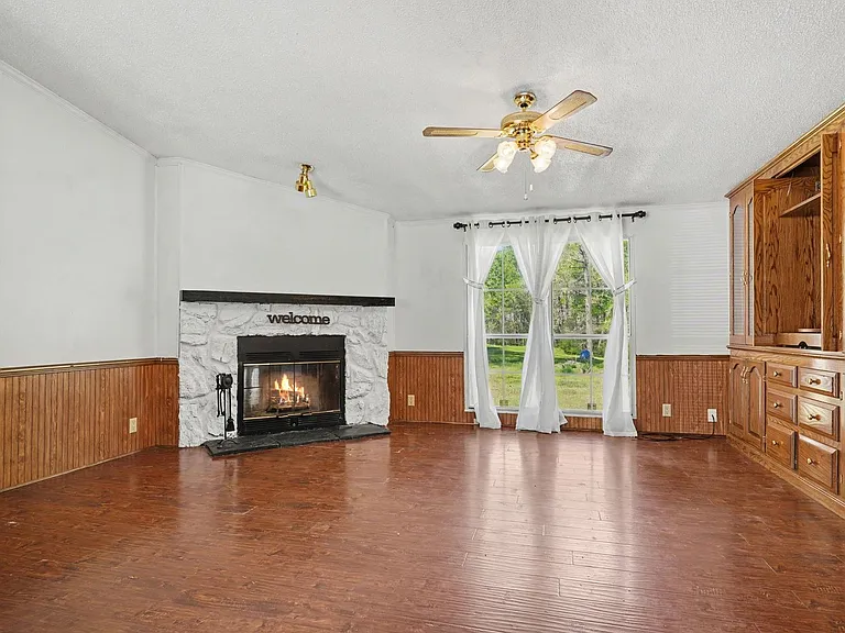 4705 Pearl Rd — Photo 8