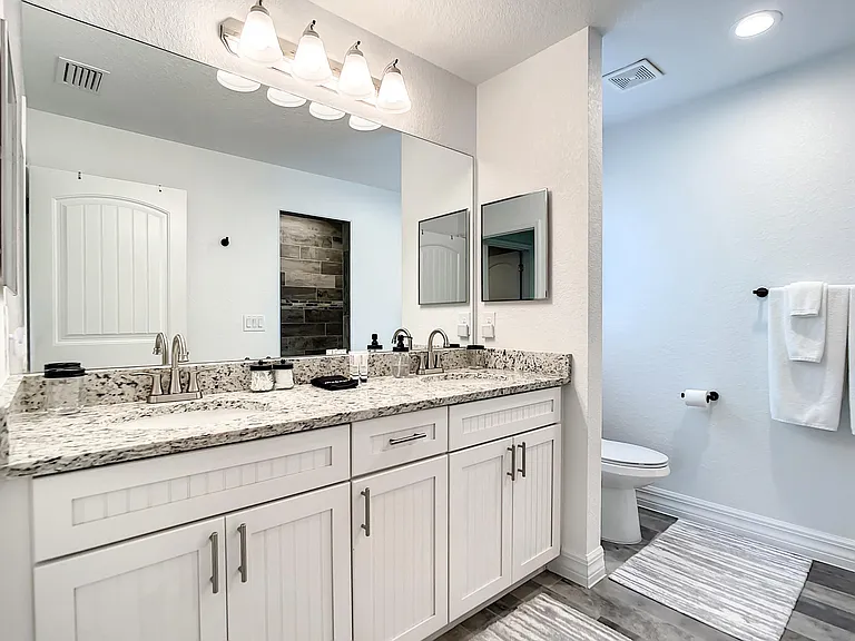 14120 Banos Ave — Photo 24