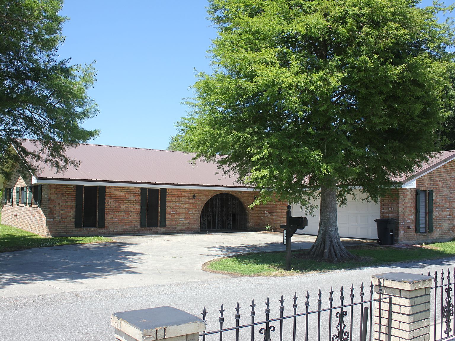 127 E 109th St, Galliano, LA 70354 Zillow
