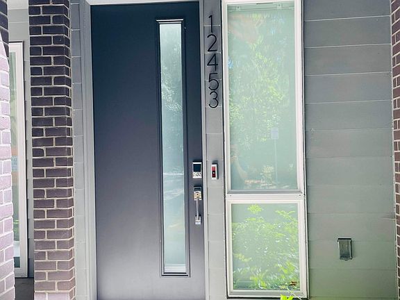2nd image of 12453 NE 10th Ln