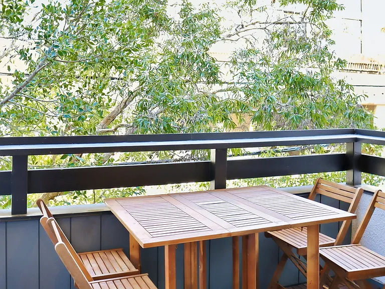 1830 Westholme Ave #206 — Photo 31