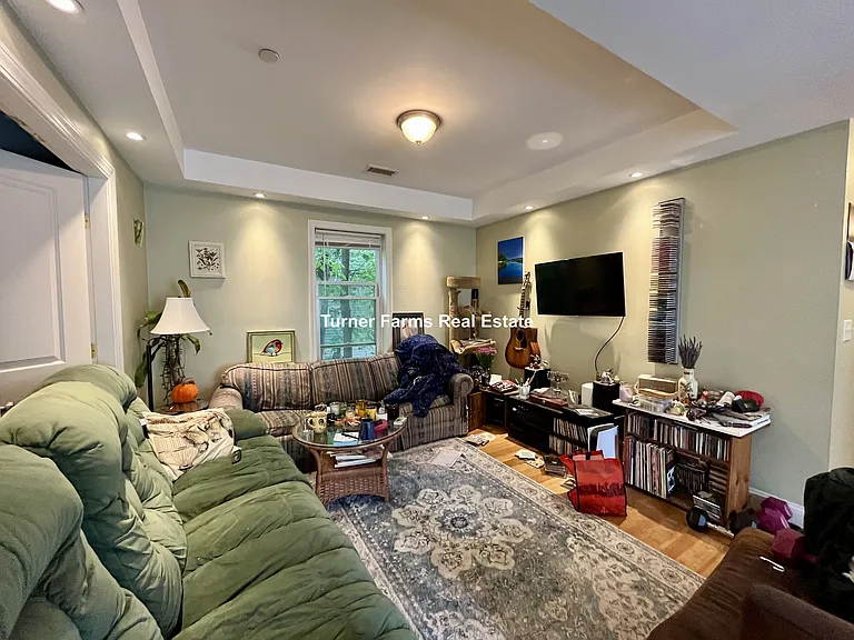 35 Forbes St #2F — Photo 12