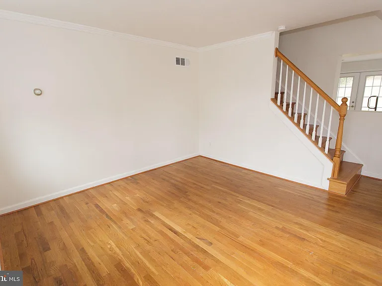 1419 N Longfellow St — Photo 7