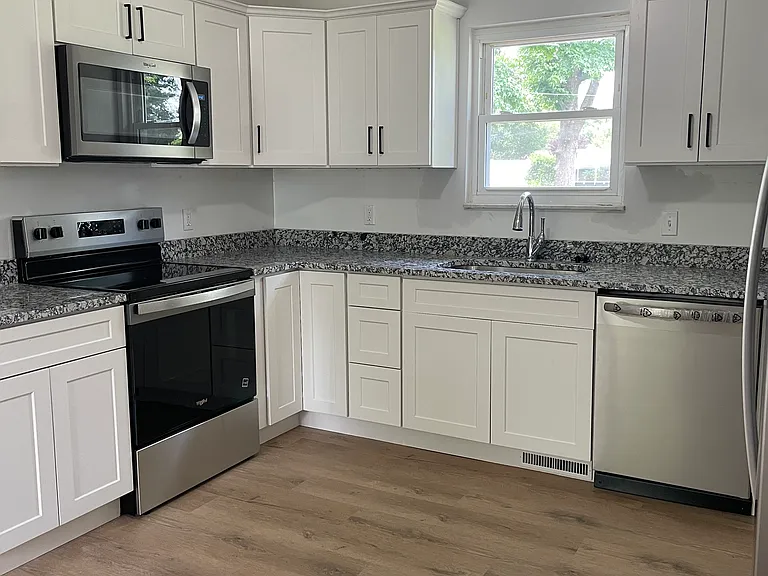 105 Chateau Dr — Photo 9