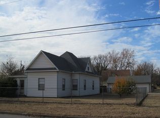 928 N Independence Ave, Enid, OK 73701