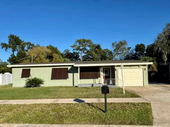 27 Garnet Ave, Titusville, FL 32796