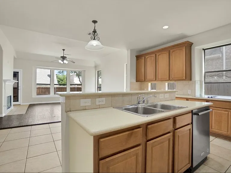 11036 Coralberry Dr — Photo 7