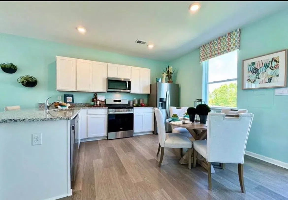 501 Malone Ct — Photo 3