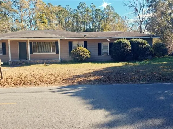 1906 Buchannon St, Waycross, GA 31501