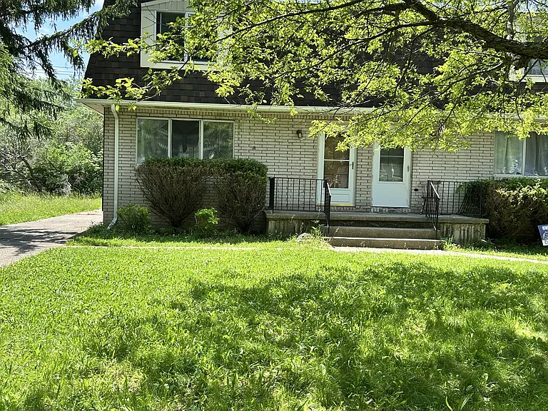 77 Pheasant Run Rd — Photo 2