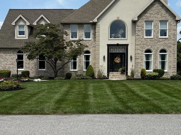 18 Tiffany Dr, Carlisle, PA 17015
