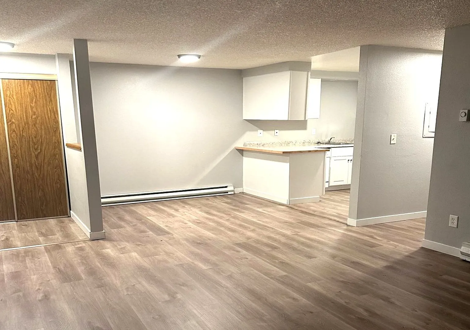 JC0680 - Dolph Court Apartments — Photo 2