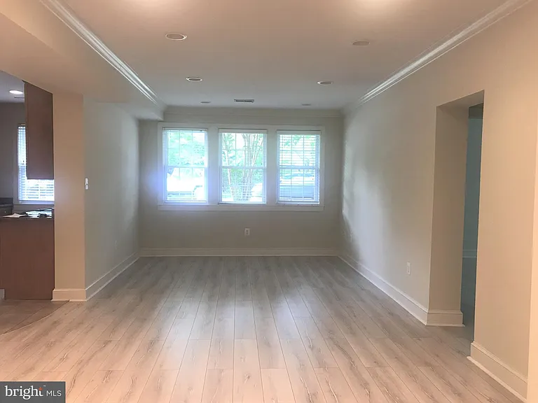 401 Commonwealth Ave #10B — Photo 44