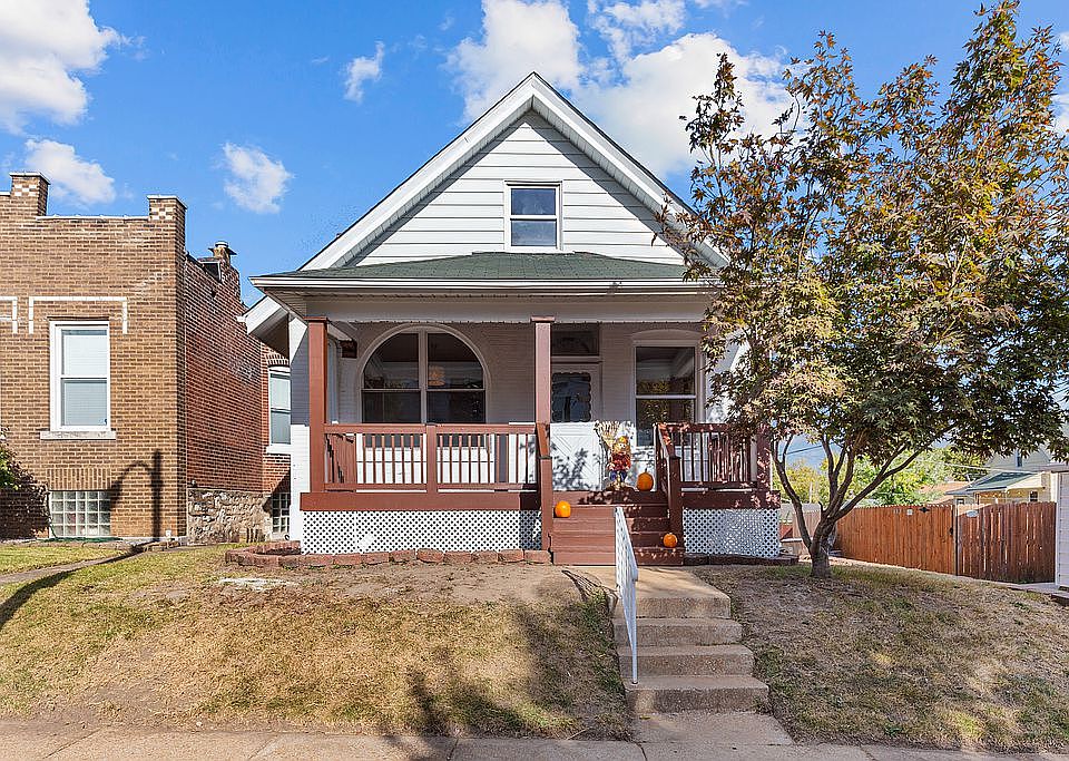 1st image of 4745 Dahlia Ave