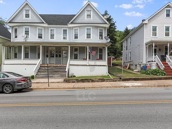 2nd image of 417 W Potomac St #B