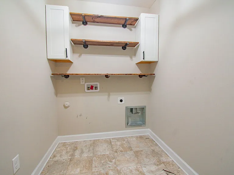 2220 Oldenburg Ln — Photo 26