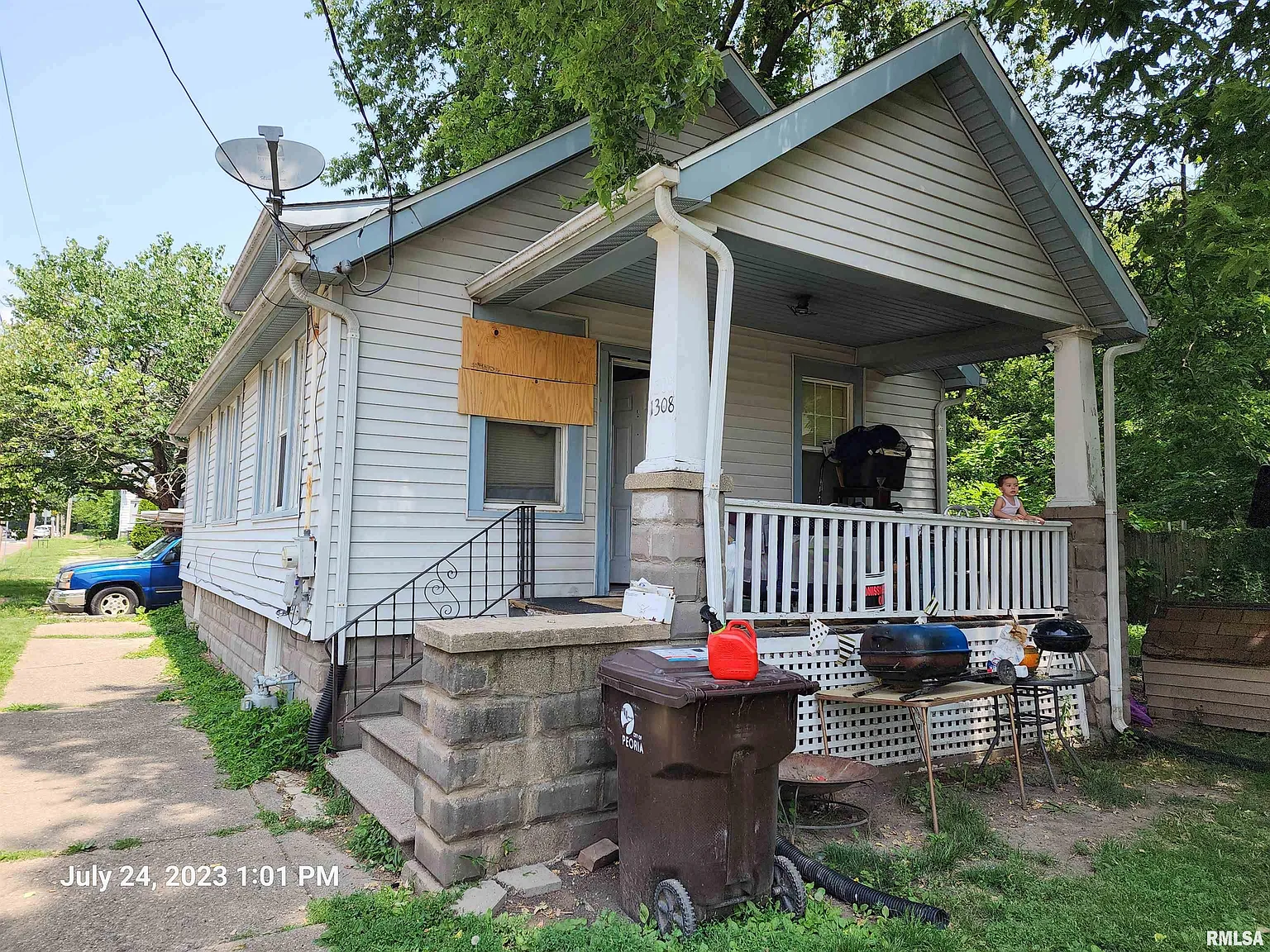 1308 N Douglas St photo 1