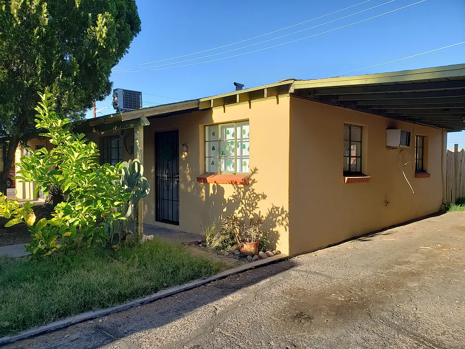 109 W Prince Rd