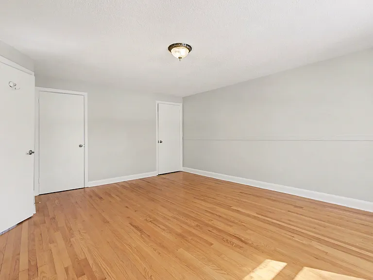 1071 Aldea Ave — Photo 10