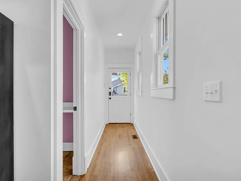 1814 Duncan Ave — Photo 5