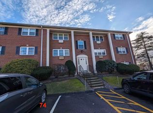 29 Arlington Rd APT 32, Woburn, MA 01801