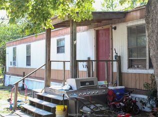 520 S Broadway St, Jewett, TX 75846