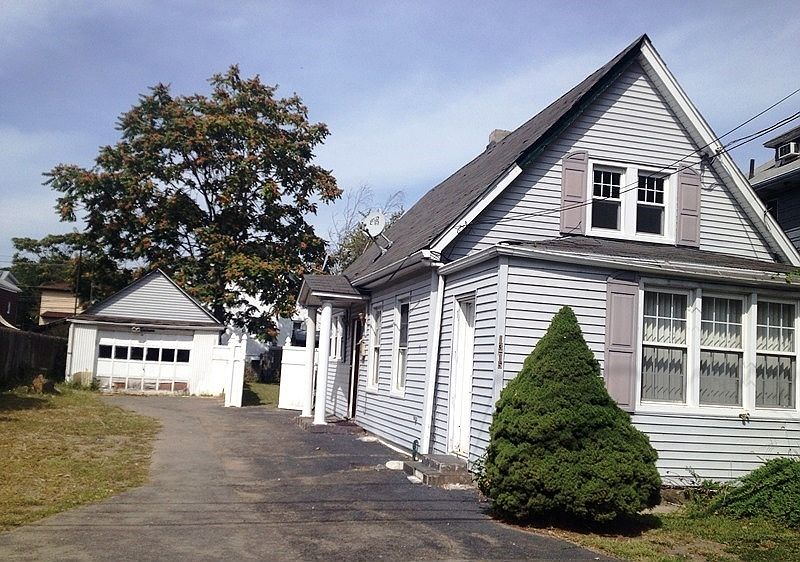 1st image of 13-15 OAK ST