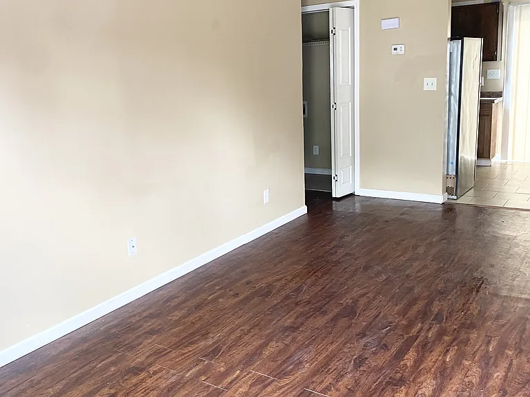 5741 Aftonshire Dr — Photo 5