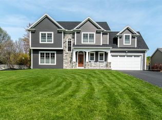 629 Hills Pond Rd, Webster, NY 14580