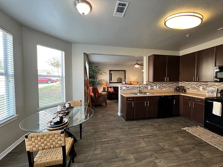Westpoint at Scenic Vista Apartments — Photo 46