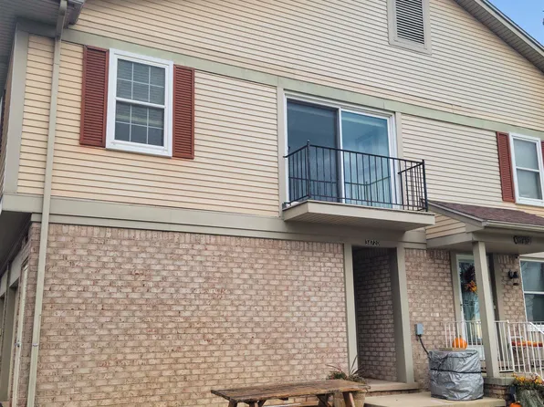 34720 E Lake Dr, Harrison Township, MI 48045