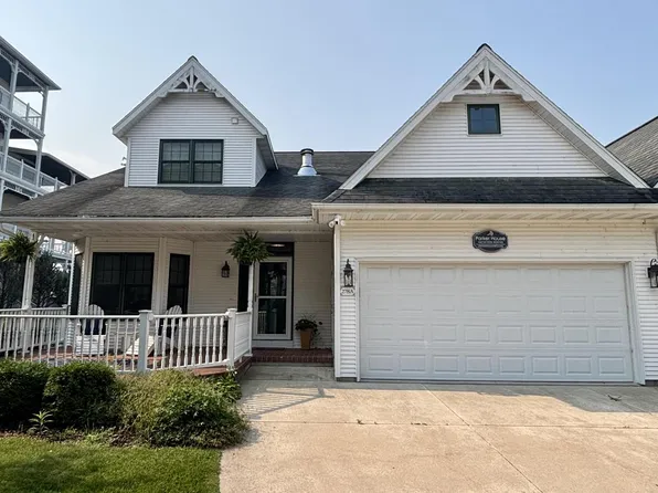 278 Poets COVE #A, Elkhart Lake, WI 53020