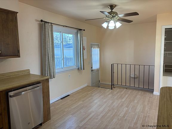 5th image of 3519 Birch Pl