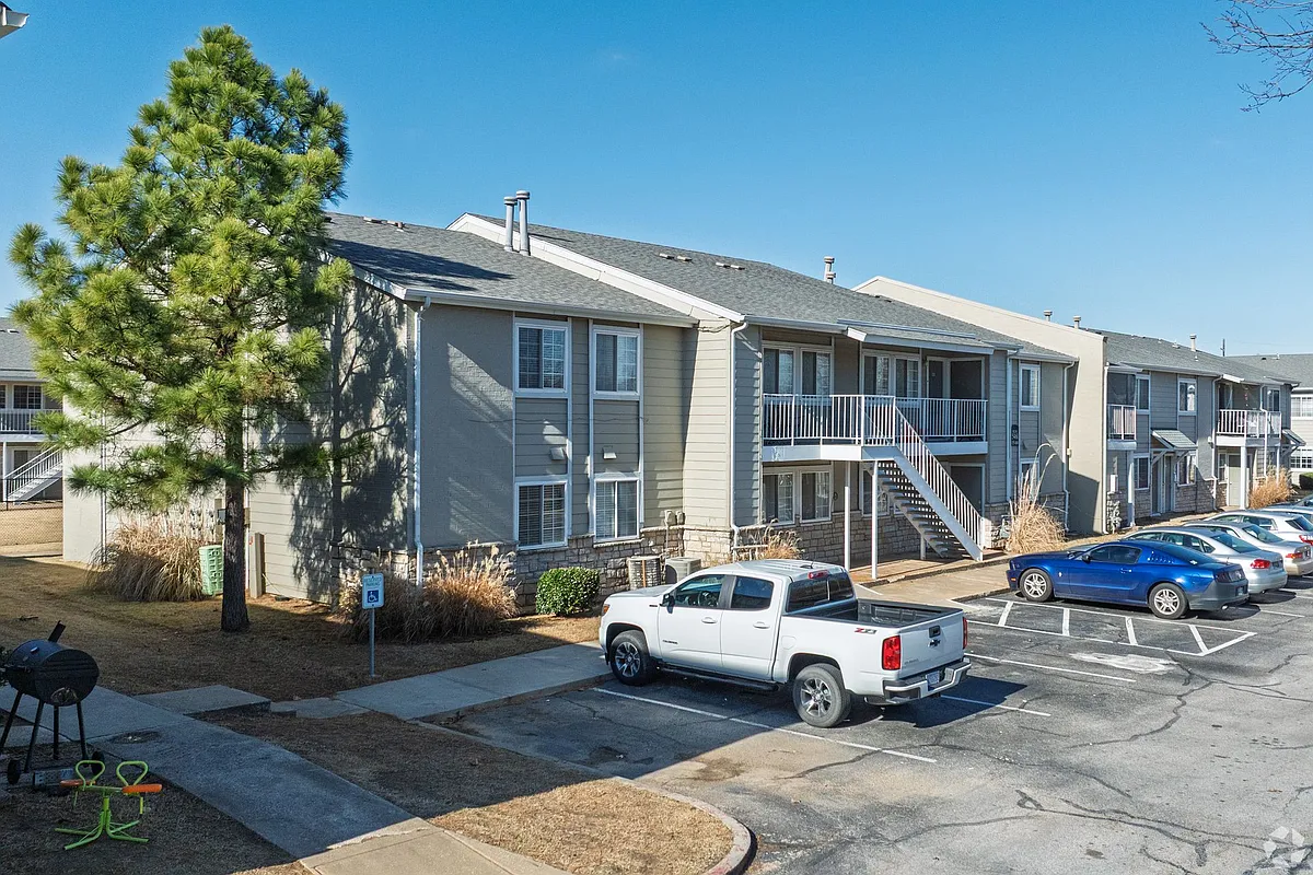 Building Photo - Regency Point Luxury Apartments
