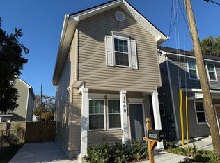 1990 Comstock Ave, North Charleston, SC 29405