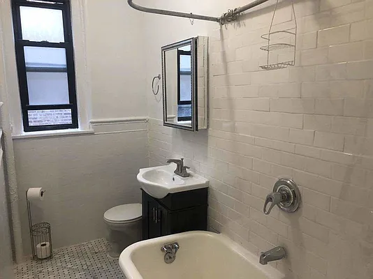 Rented by Highline Residential | media 10