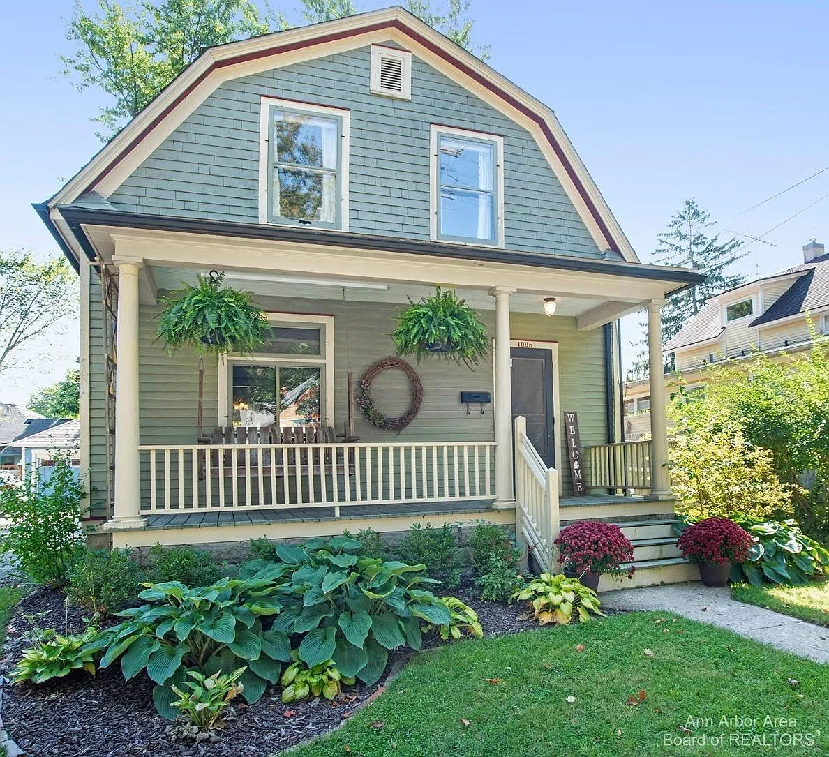 1005 W Liberty St photo 1