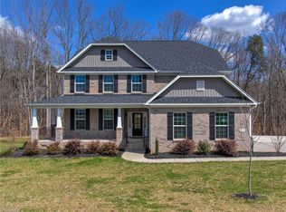 5538 Autumn Harvest Dr, Kernersville, NC 27284