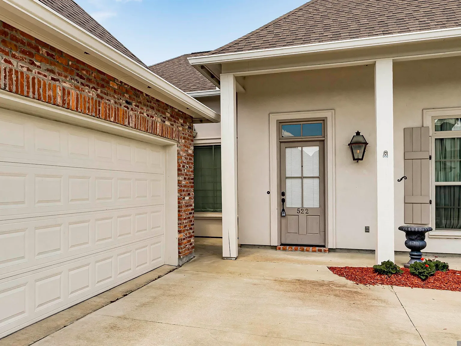 3 bed, 1847 sqft, $2,400 — Photo 3