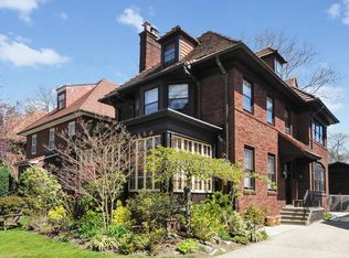 48 Summer St, Forest Hills, NY 11375