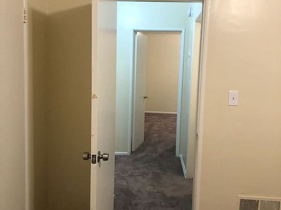 4th image of 5030 Coliseum St #3